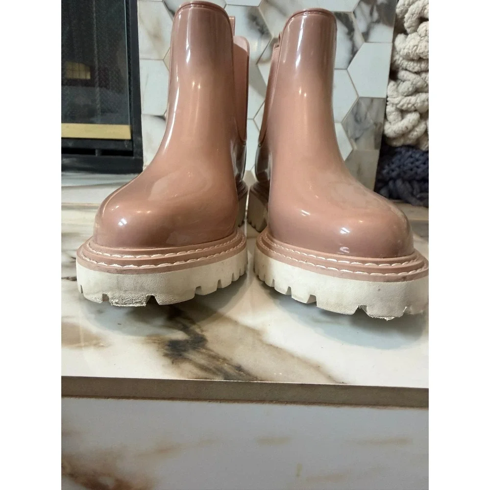 Dolce Vita Rain Boots Womens 9 Pink Glossy Lug Sole Chelsea Stormy Waterproof